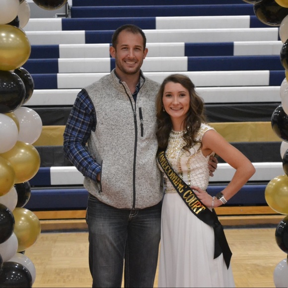 JVN by Jovani 24413 Size 4 - Picture 2 of 4